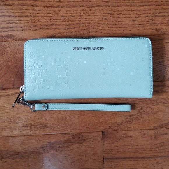 Michael Kors Handbags - Michael Kors Mint Green Wristlet Wallet